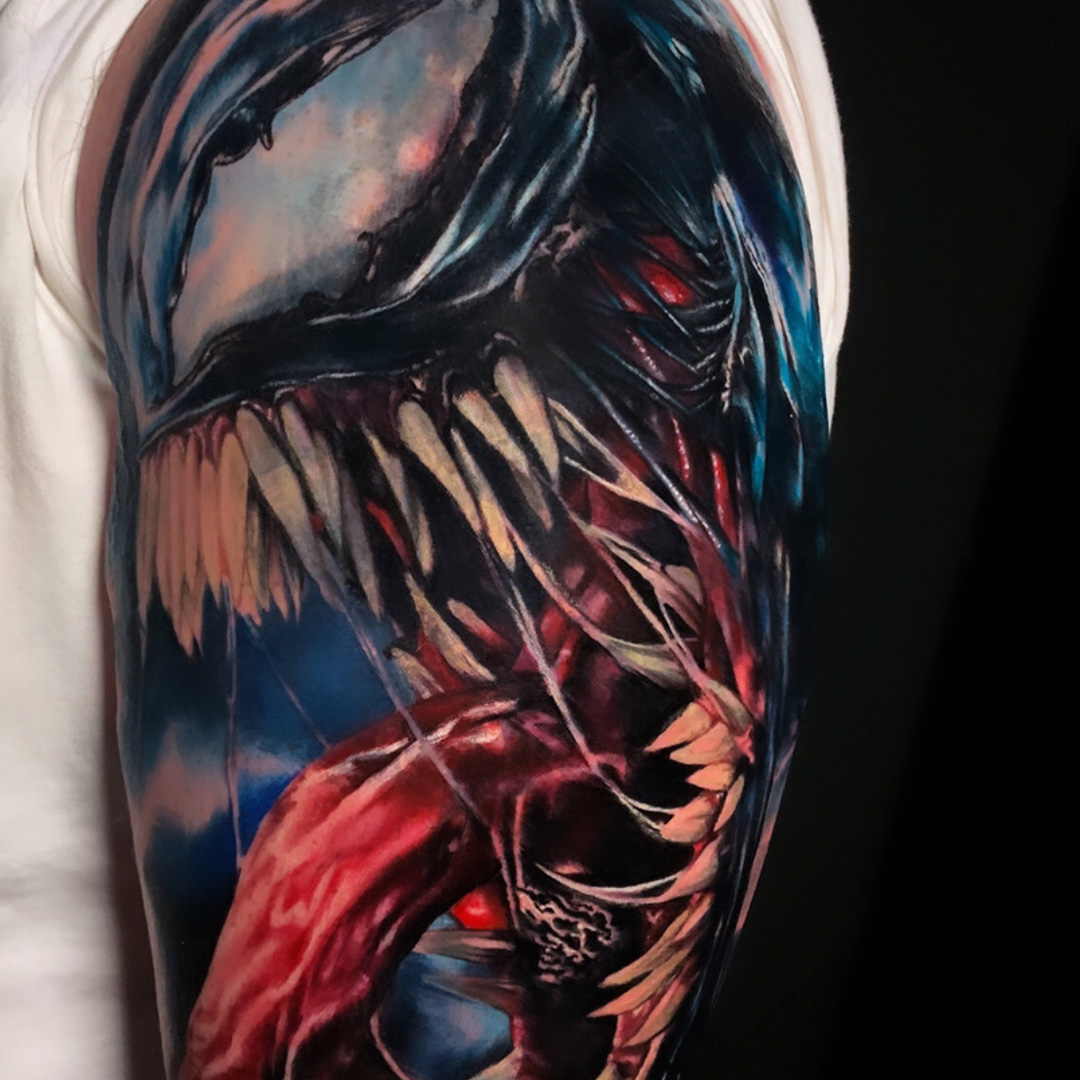 Tatuaje profesional en estudio Von Bastik